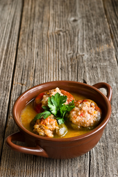 Tapas Spaanse gehaktballetjes in lekkere tomatensaus